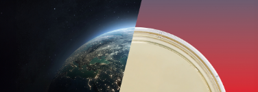 Split-screen composition with Earth and a Petri dish Split-Screen-Komposition mit Erde und einer Petrischale